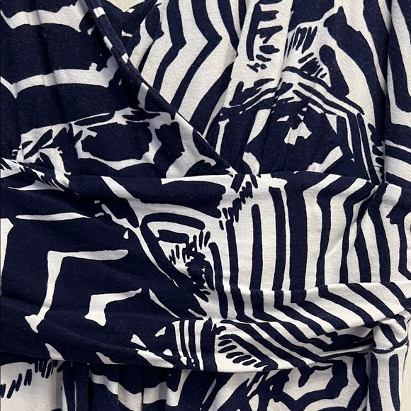 Navy Blue and White Geometric Print Maxi Dress - Picture 4 of 4